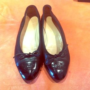 Authentic Chanel black ballet flats 39