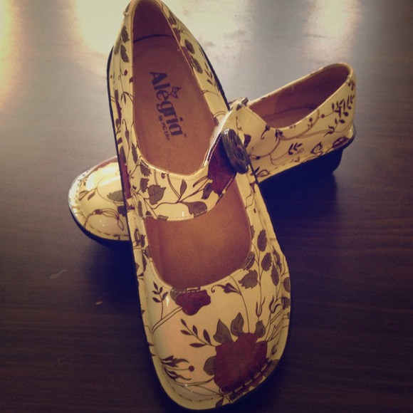 ON HOLD............Alegria by P Glite (Never Worn)