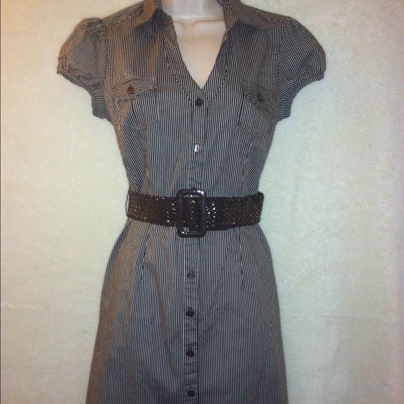 SOLD 🌼Brown and white striped button up dress