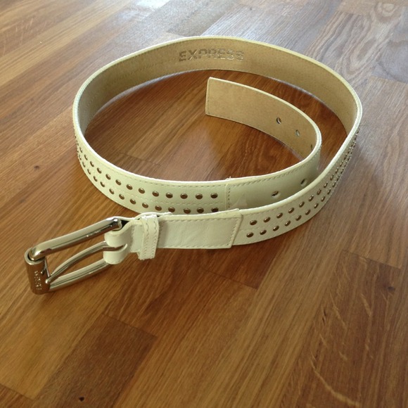 ? Traded New EXPRESS studded leather belt