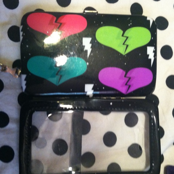 iPhone 4 wallet/case. - Picture 3 of 4
