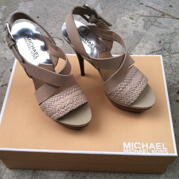 Michael Kors heels - "like new" taupe leather