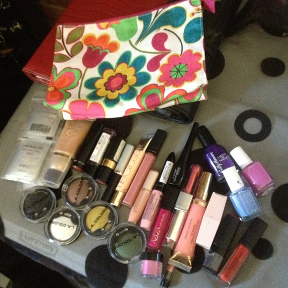 Makeup bundle