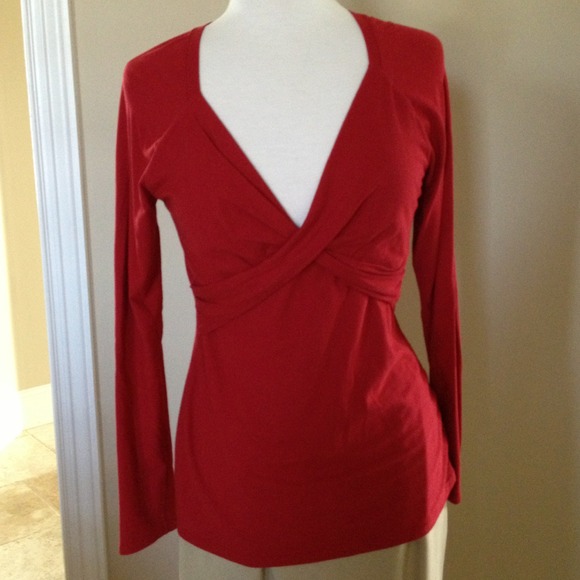 L/S V-neck Tee.  True red