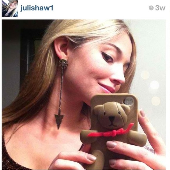 Peace Love Flair Jewelry - Arrow Drop Dangling Earrings