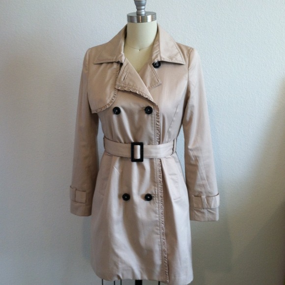 H&M Outerwear - H & M Khaki Raincoat Sz 4