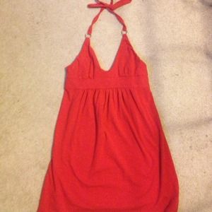 💥Reduced💥Red tie neck halter w/ built in bra