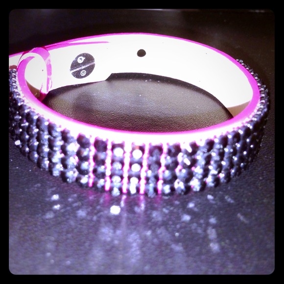 Cute Swarovski Bracelet 🎀 - Picture 1 of 3