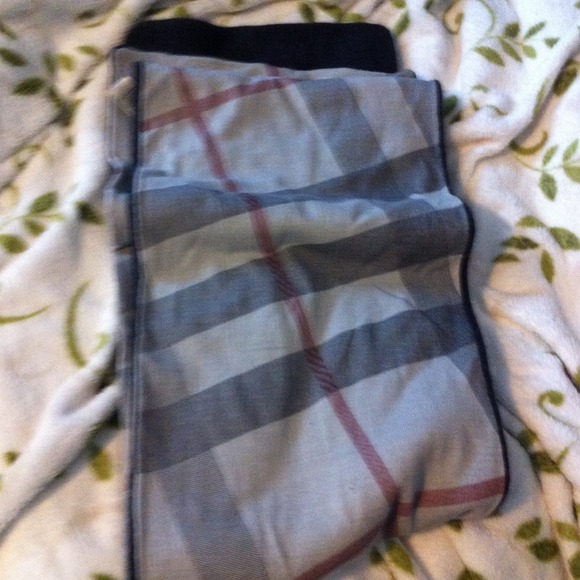 Giant Burberry scarf gray