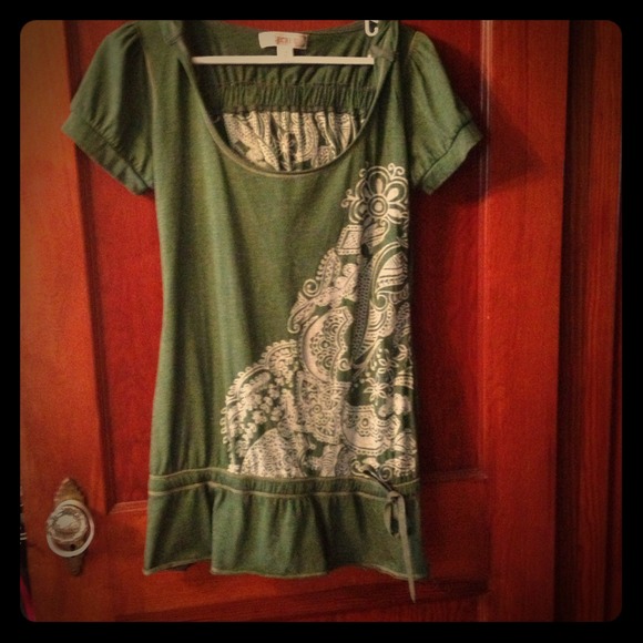 Great t shirt-hoodie.