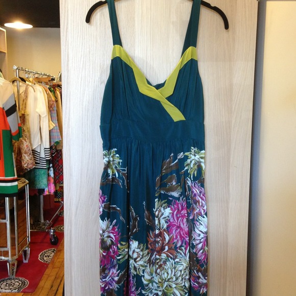 Maeve ANTHROPOLOGIE Sz 6 Emerald Silk Print Dress