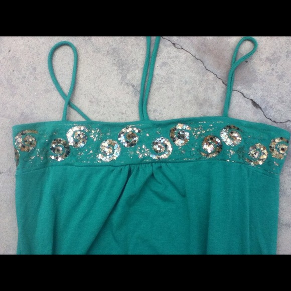 Top - Picture 2 of 3