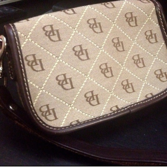 Dooney & Bourke Wristlet - Picture 2 of 4