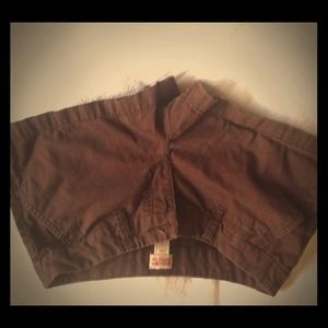 Brown mossimo shorts.
