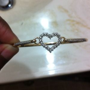 10K Gold diamond heart cluster bracelet