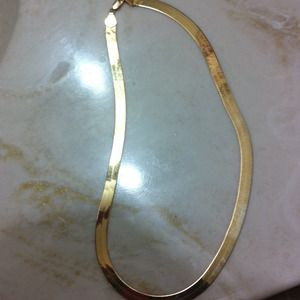 18' 10K Gold 1'W necklace.