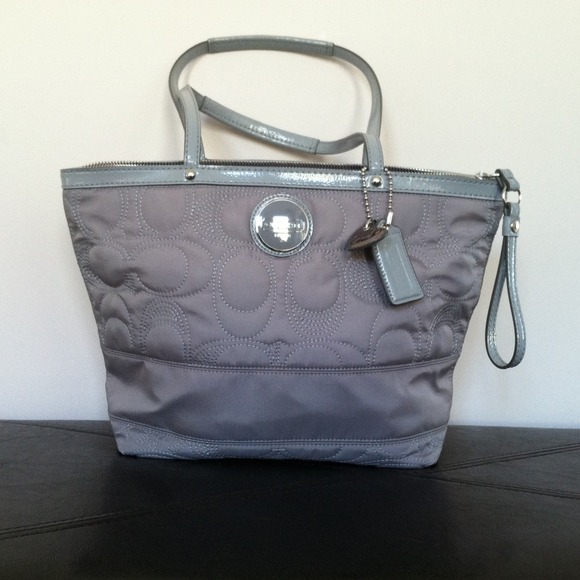 NWT grey coach bag! Authentic & flawless!