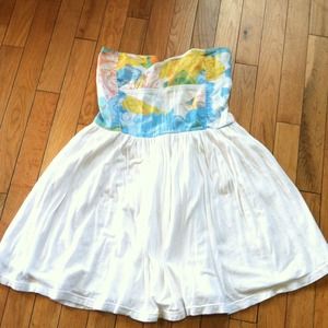 Short white spring/summer dress