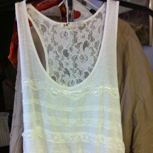 🌞SOLD IN BUNDLE White Cotton And Lace Tank🌞