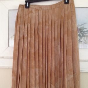 🌹HOLD@mahayi85🌹Vintage look-alike pleated skirt