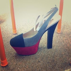 Orange, brown, and blue heel that straps