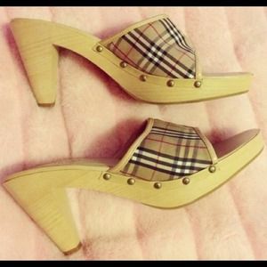 Heels- "Burberry look-a-like"