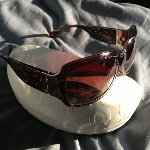 @Sold@ Coach Christiana Sunglasses - Picture 3 of 4