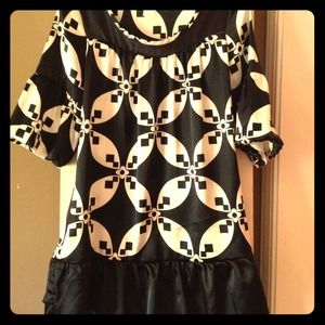 Fabulous Boutique black and white print top/ tunic
