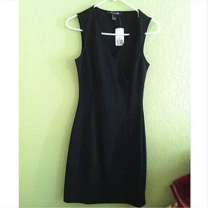 Brand new black dress 👗