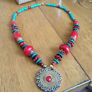 Beautiful Vintage Statement Necklace