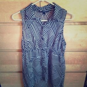 Hi-lo button down top