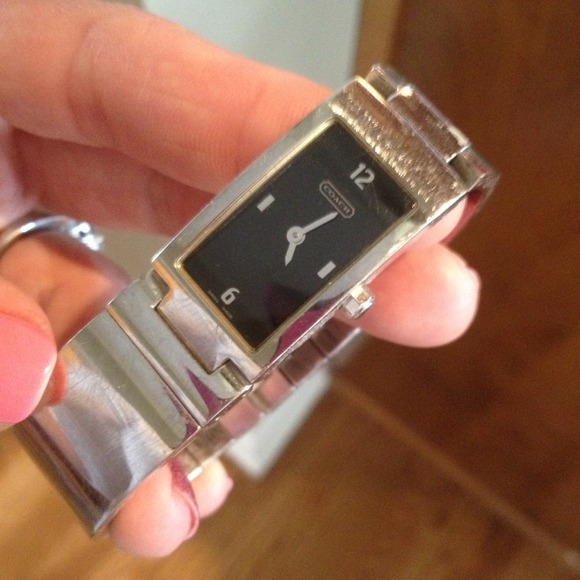 REDUCED! Coach watch -- needs batteries