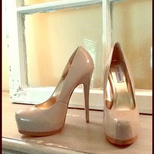 Steve Madden - P Kyle Taupe Patent High Heels