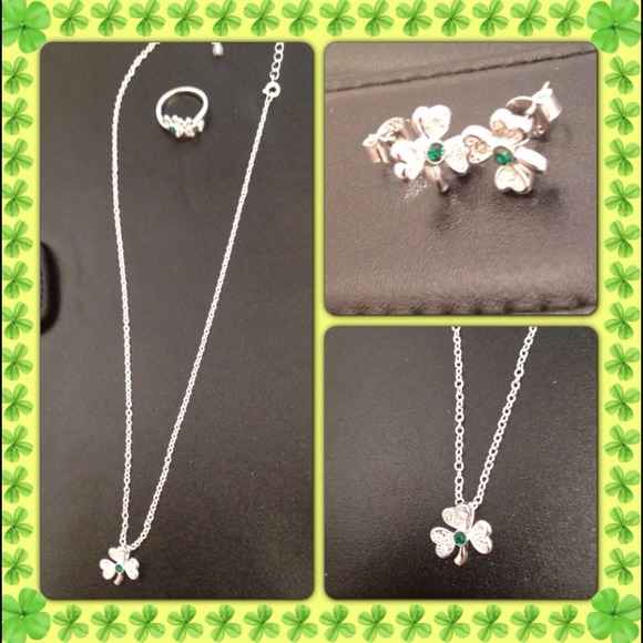NWOT Shamrock jewelry set