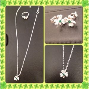 NWOT Shamrock jewelry set