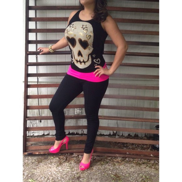 🔴SOLD🔴💀Skull Top💀