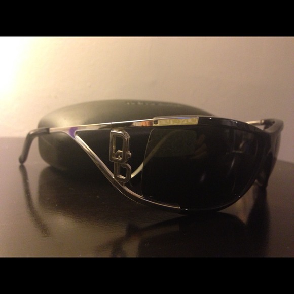 Dolce & Gabbana sunglasses black w/ silver accents