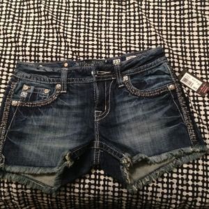 Miss Me Jean Shorts sz27
