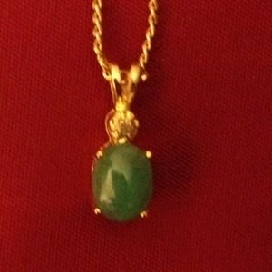 Genuine 1 1/2 CT Cabochon Emerald Diamond Pendant