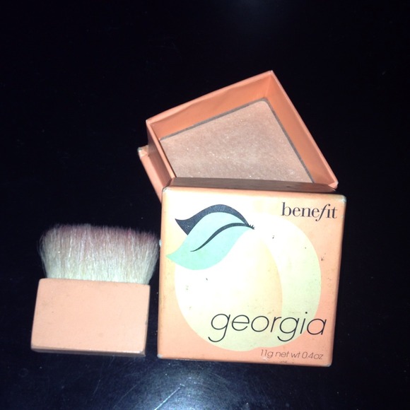 BUNDLE Benefit blush and benefit lip gloss