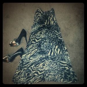 Black and white pattern dress
