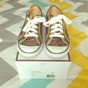 *HOLD*COACH Sneakers