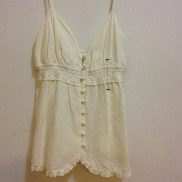Eggshell color tank top - Picture 1 of 3
