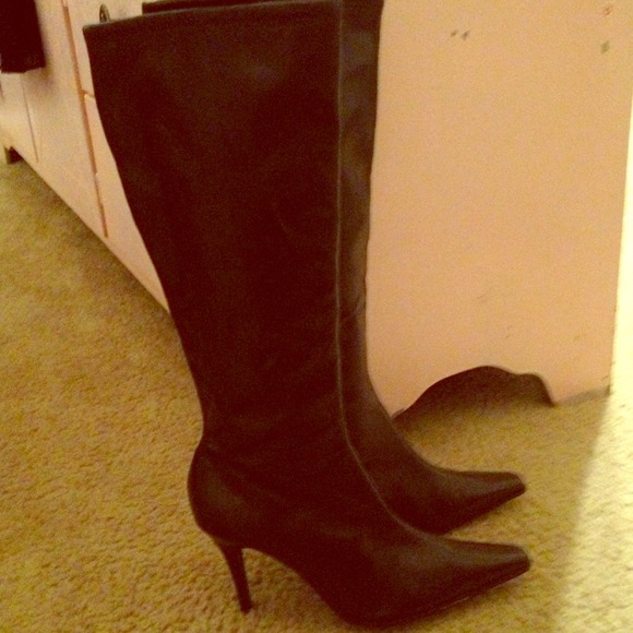 High Heeled Boots 🚫traded @twss 🚫