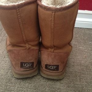 Size 7 Ugg Boots