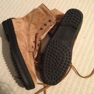 Sold-Authentic Tods suede boots