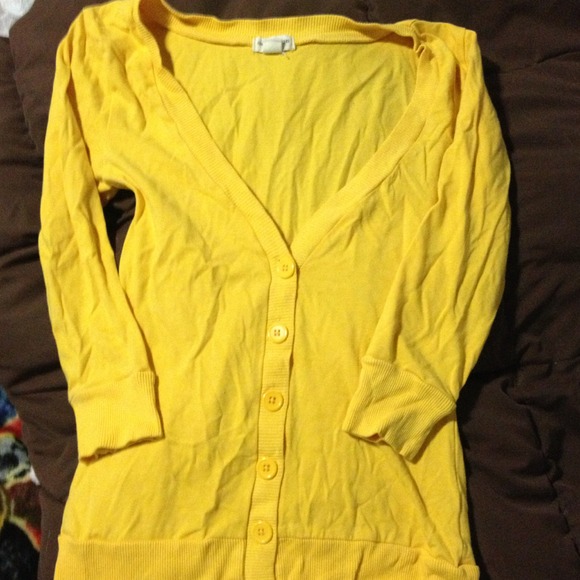 BUNDLED 3/4 sleeve yellow cardigan