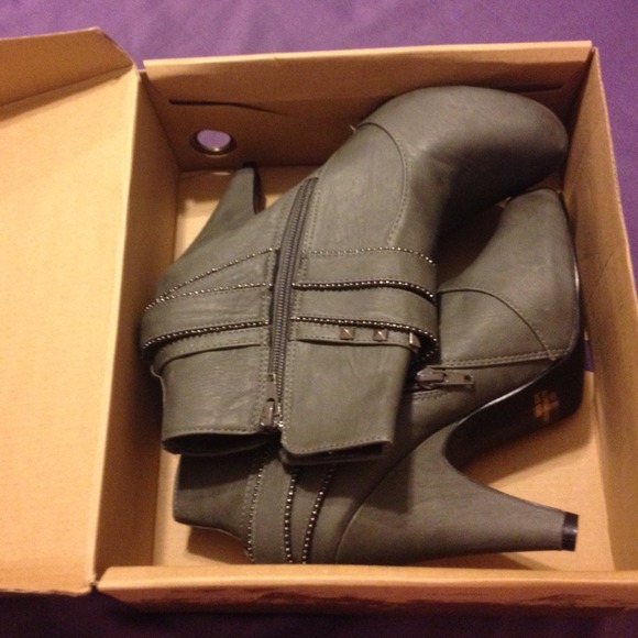 BKE SOLE boots