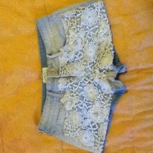 Aéropostale booty shorts!