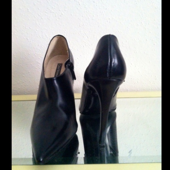 Black leather point booties - Picture 3 of 3